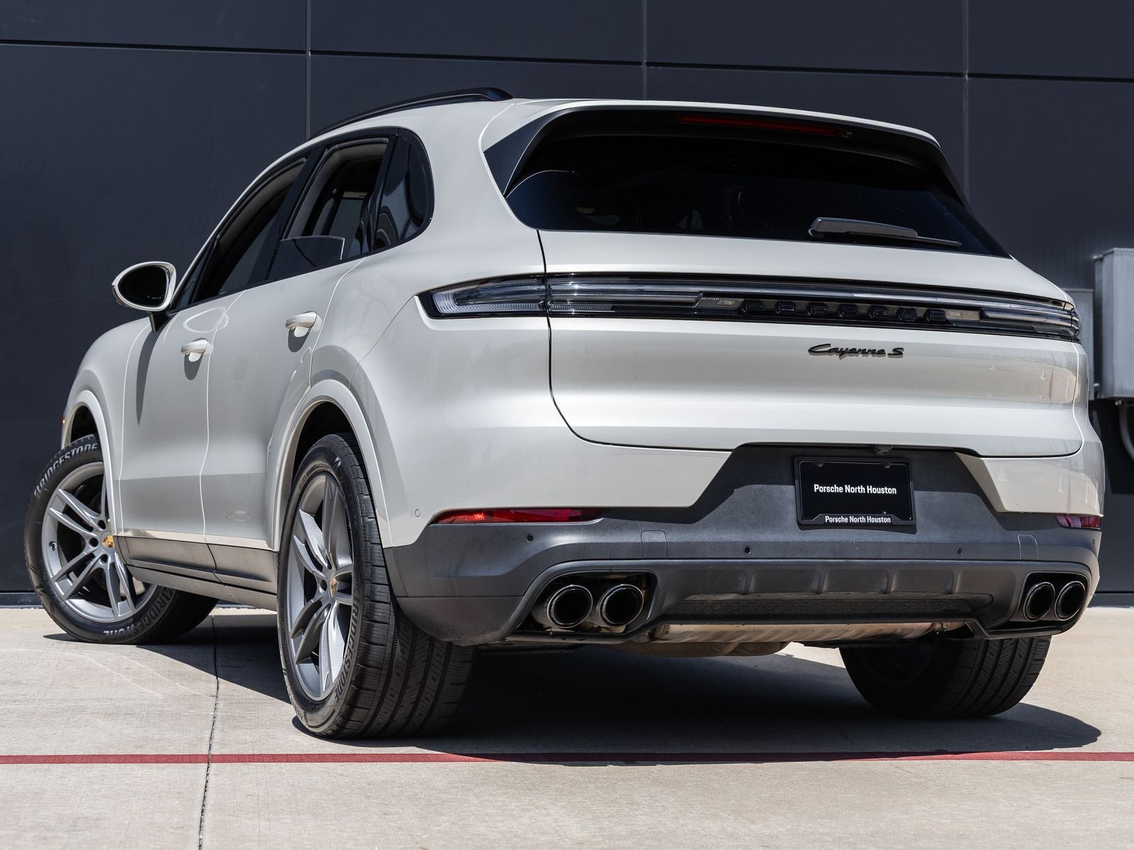2024 Porsche Cayenne Cayenne S (MY24)