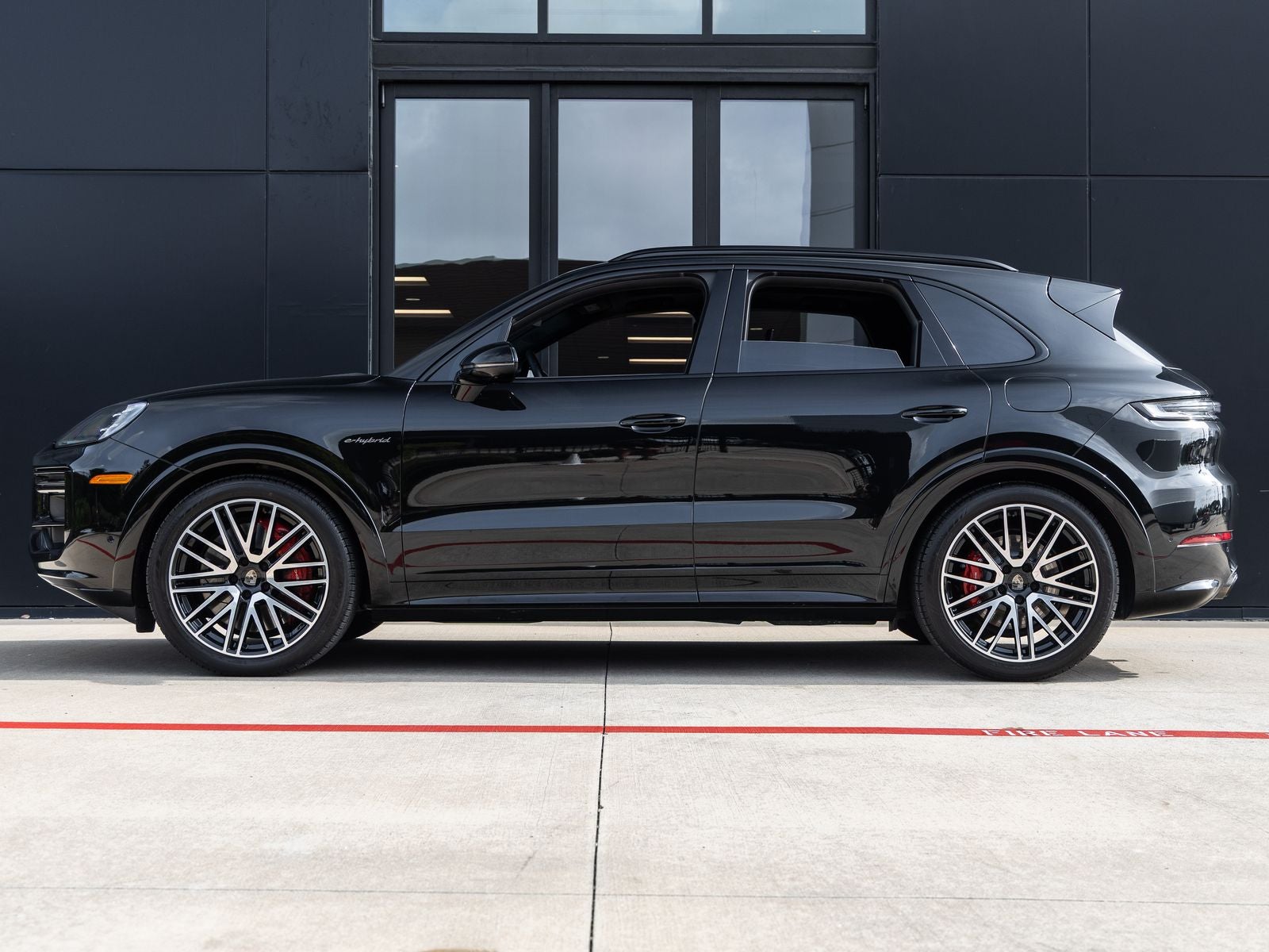 2025 Porsche Cayenne Turbo E-Hybrid
