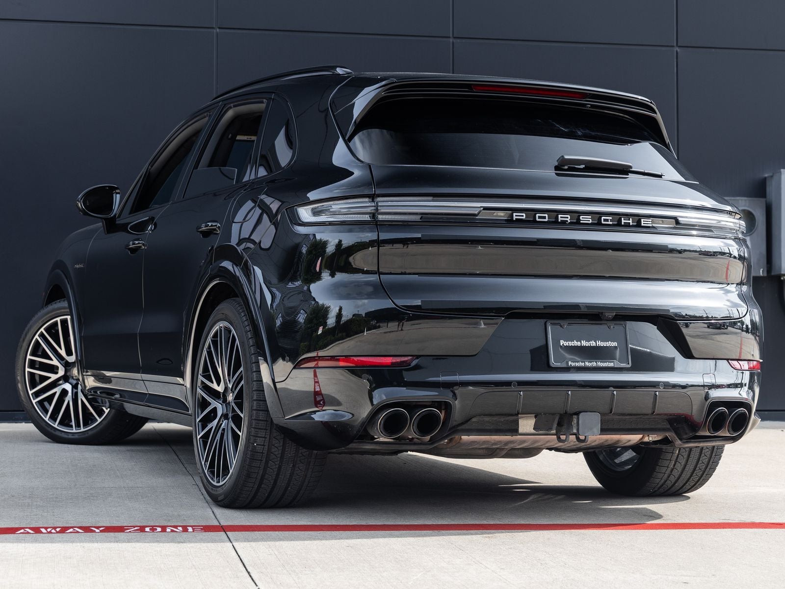 2025 Porsche Cayenne Turbo E-Hybrid