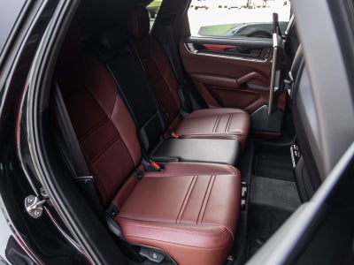 2025 Porsche Cayenne Turbo E-Hybrid