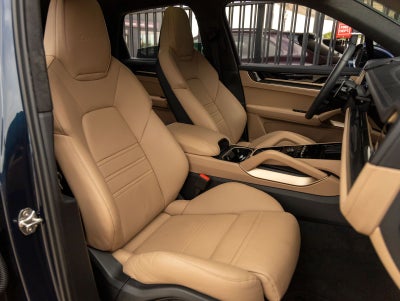 2025 Porsche Cayenne E-Hybrid Turbo