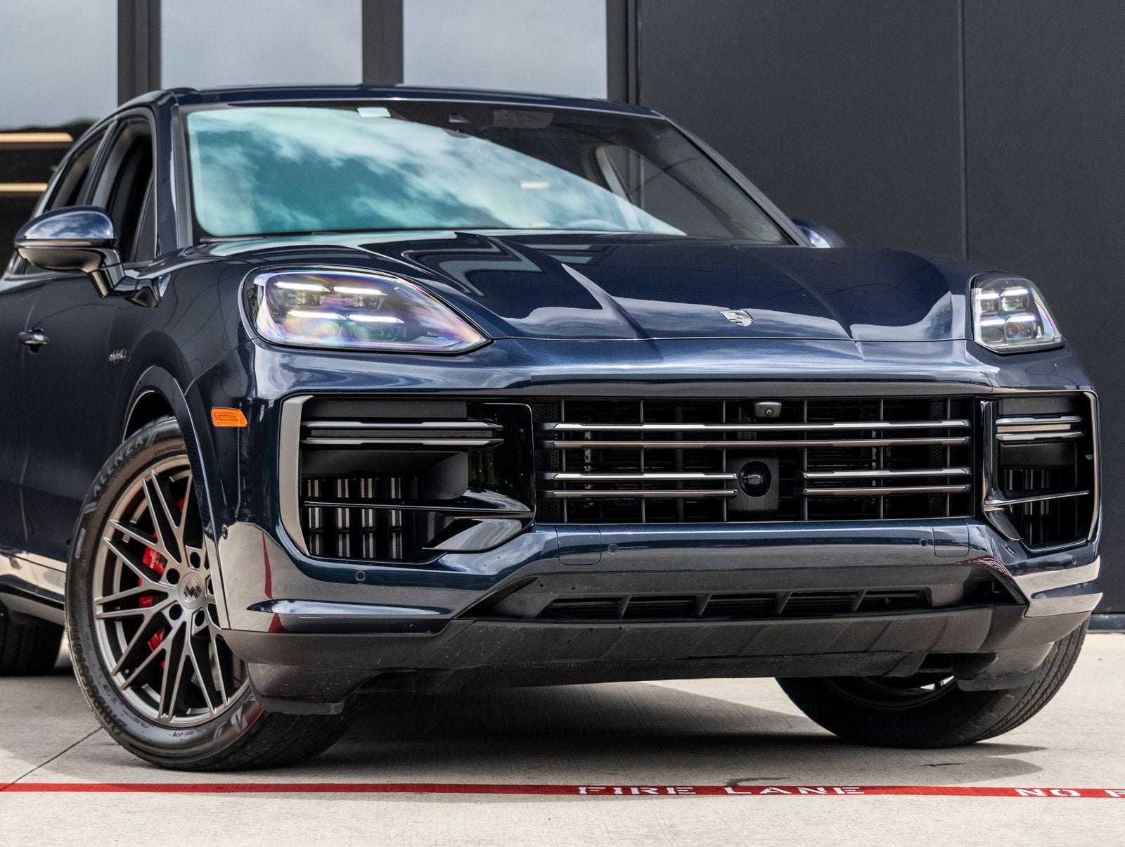 2025 Porsche Cayenne E-Hybrid Turbo
