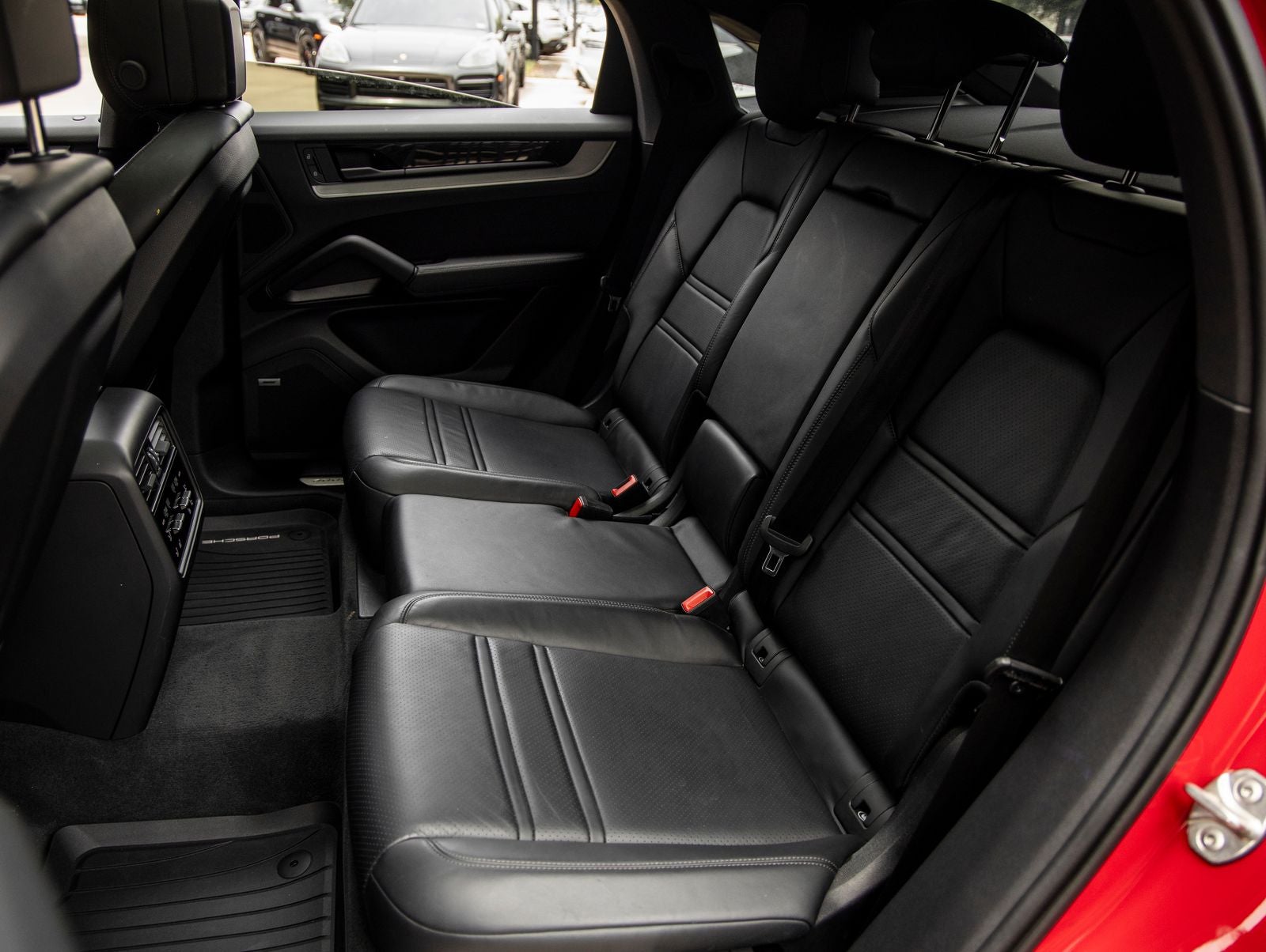 2024 Porsche Cayenne Coupe