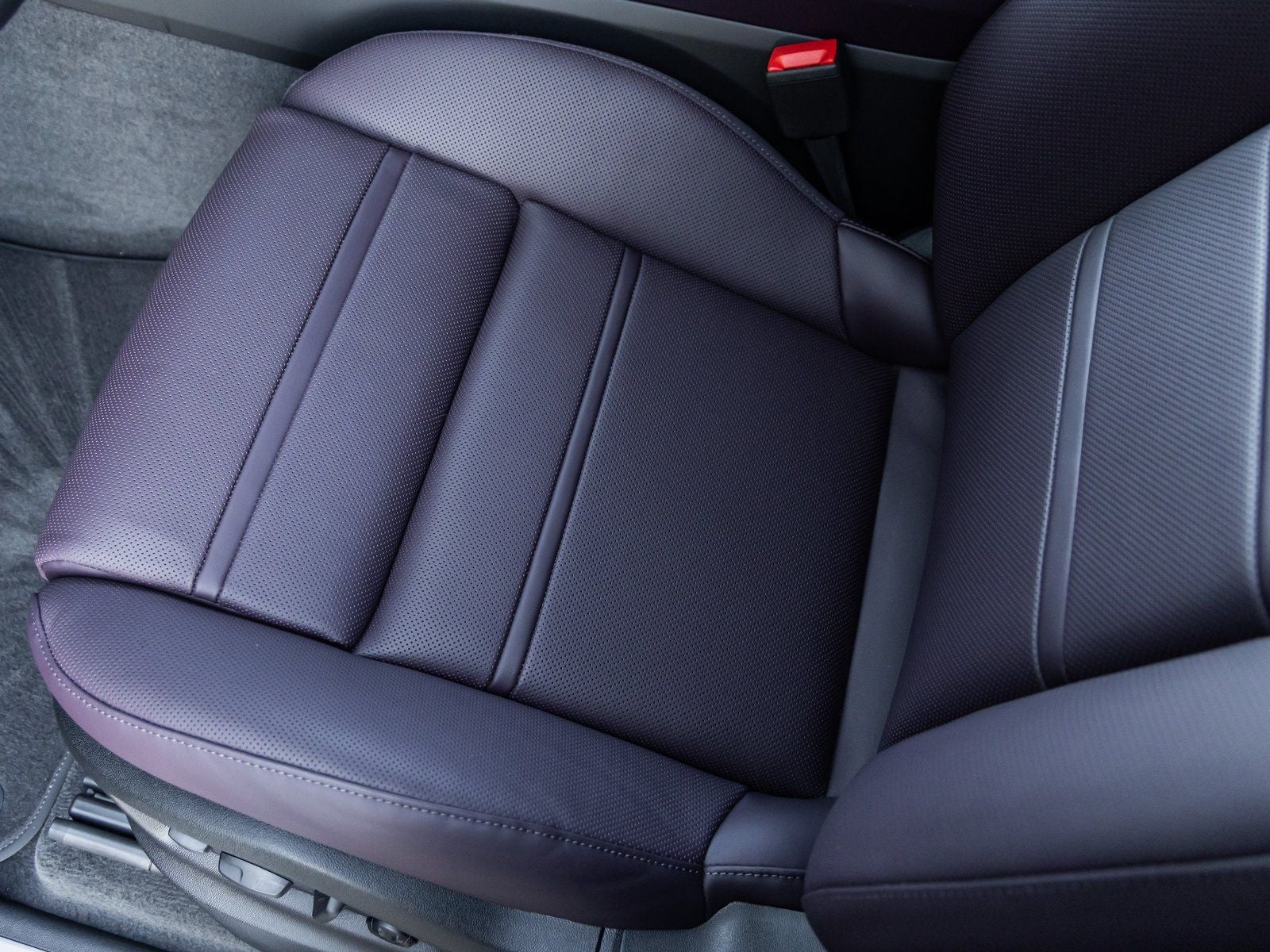 2026 Porsche Cayenne Coupe Base