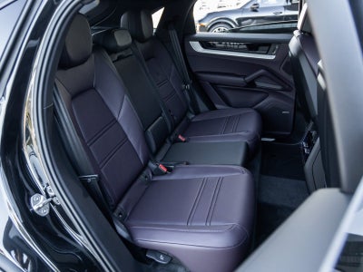 2026 Porsche Cayenne Coupe Base
