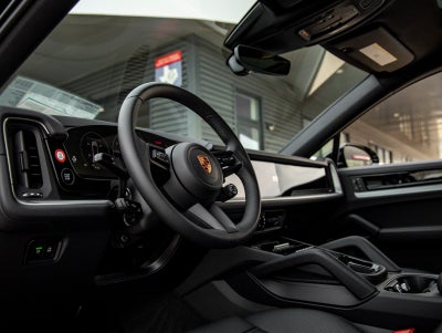 2026 Porsche Cayenne Coupe Base
