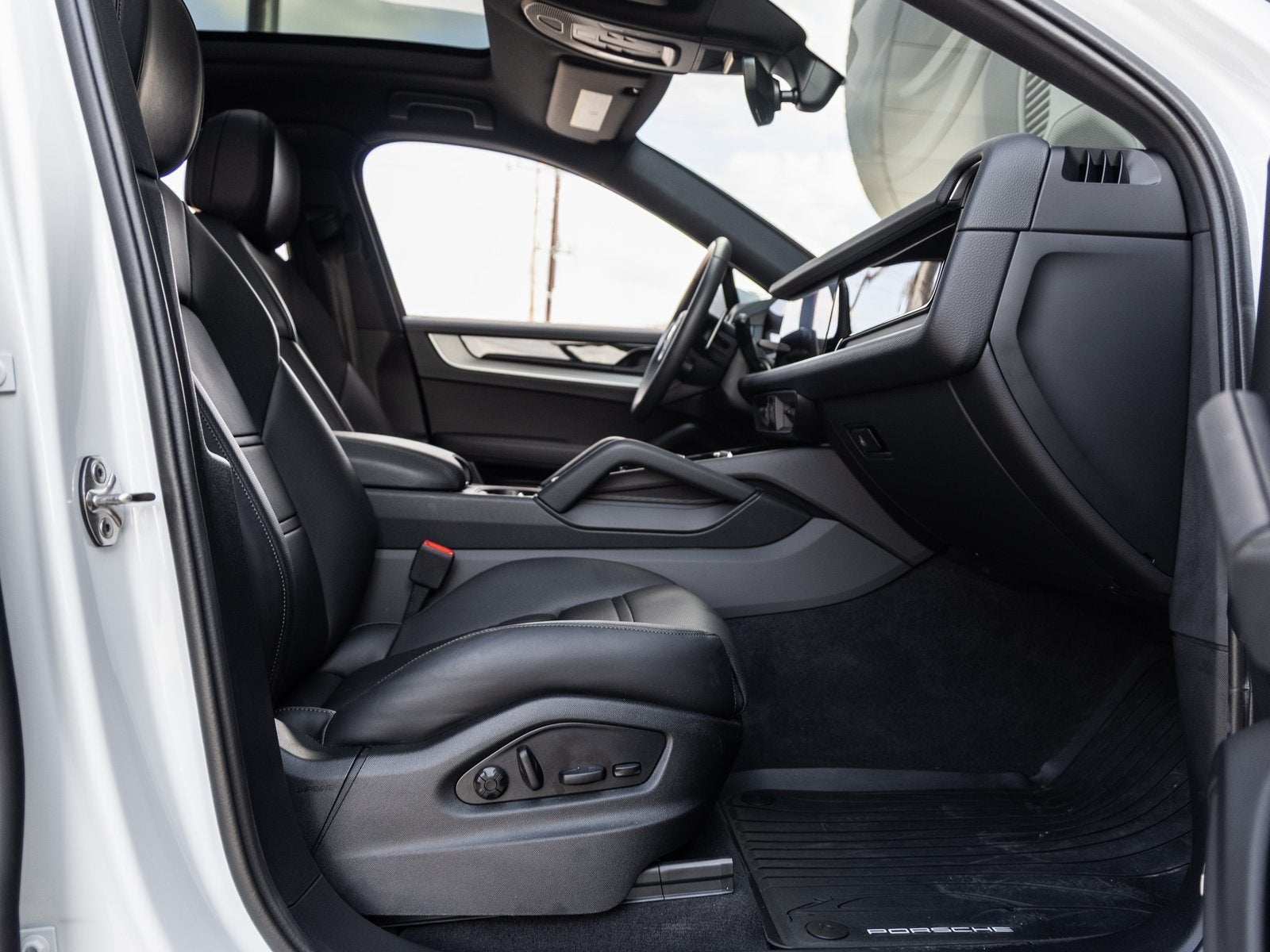 2025 Porsche Cayenne Coupe Coupe AWD