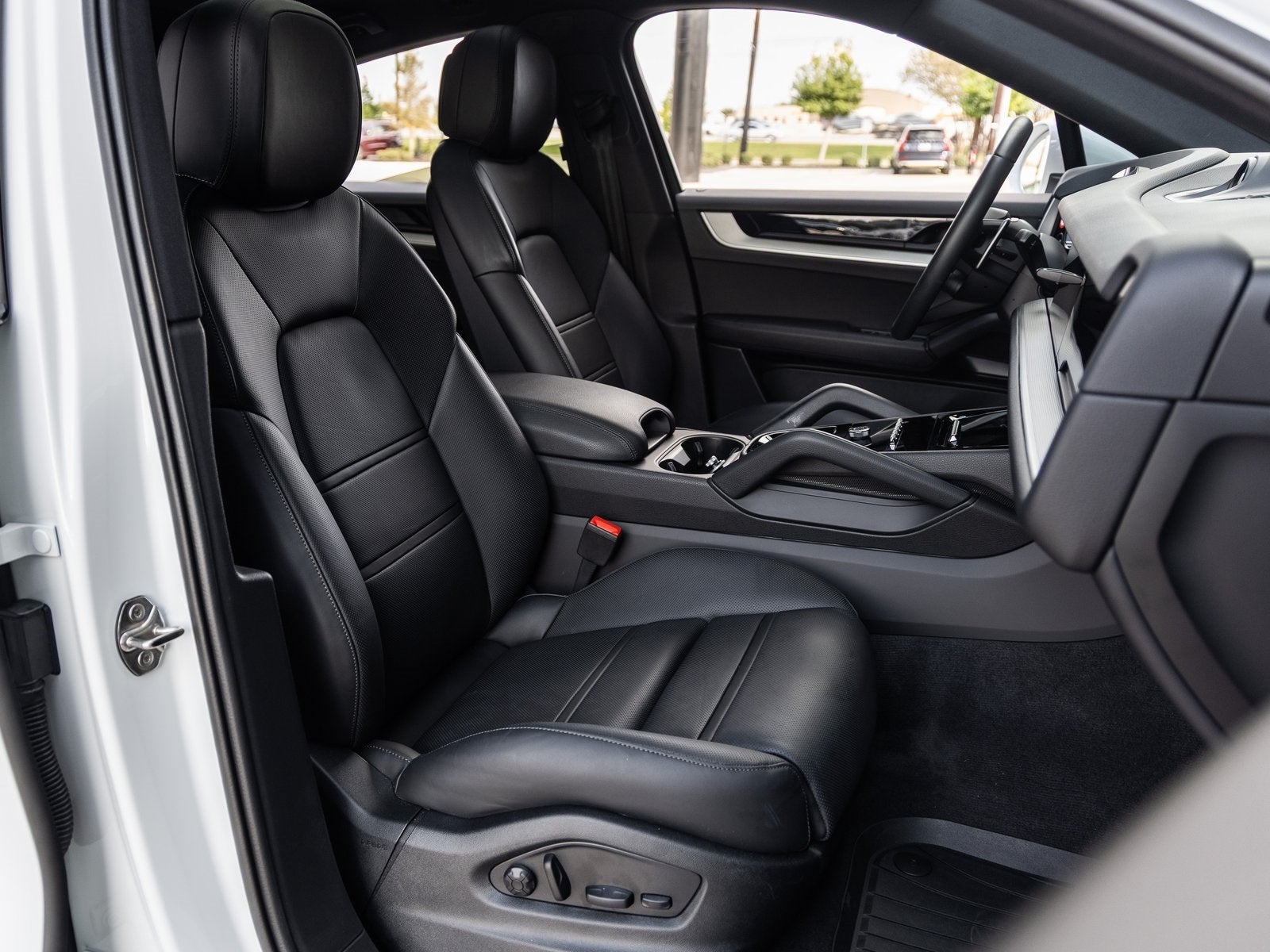 2025 Porsche Cayenne Coupe Coupe AWD