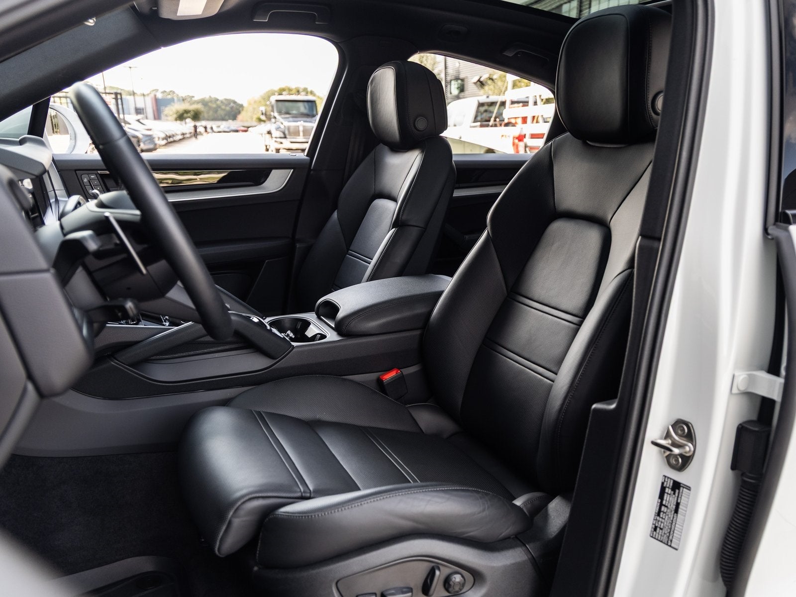 2025 Porsche Cayenne Coupe Coupe AWD