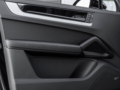 2026 Porsche Cayenne Coupe