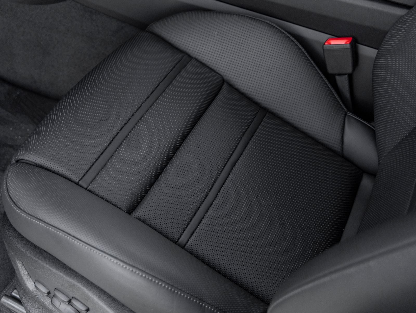 2026 Porsche Cayenne Coupe