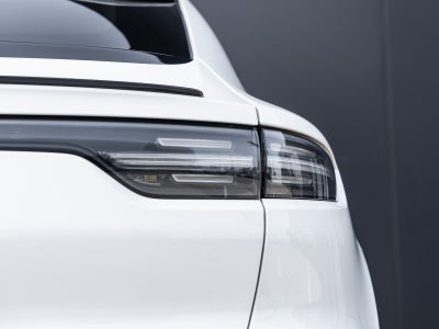 2022 Porsche Cayenne Coupe Cayenne Coupe Platinum Edition