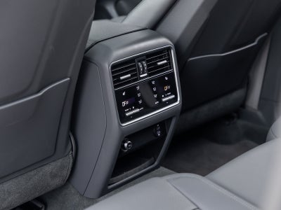 2022 Porsche Cayenne Coupe Cayenne Coupe Platinum Edition