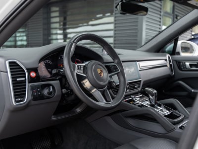 2022 Porsche Cayenne Coupe Cayenne Coupe Platinum Edition