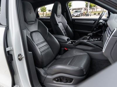 2022 Porsche Cayenne Coupe Cayenne Coupe Platinum Edition