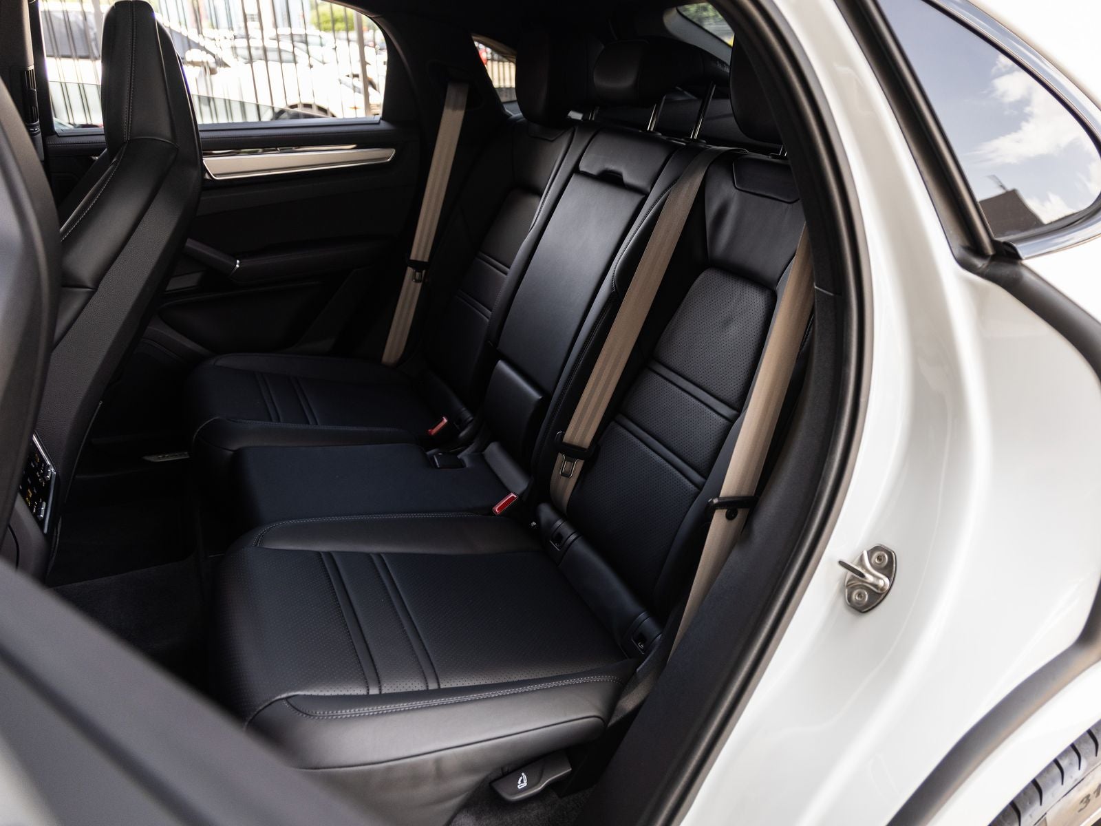 2023 Porsche Cayenne Cayenne S Coupe Platinum Edition