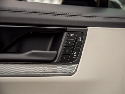 2025 Porsche Cayenne Cayenne E-Hybrid Coupe