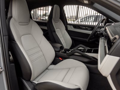 2025 Porsche Cayenne Cayenne E-Hybrid Coupe