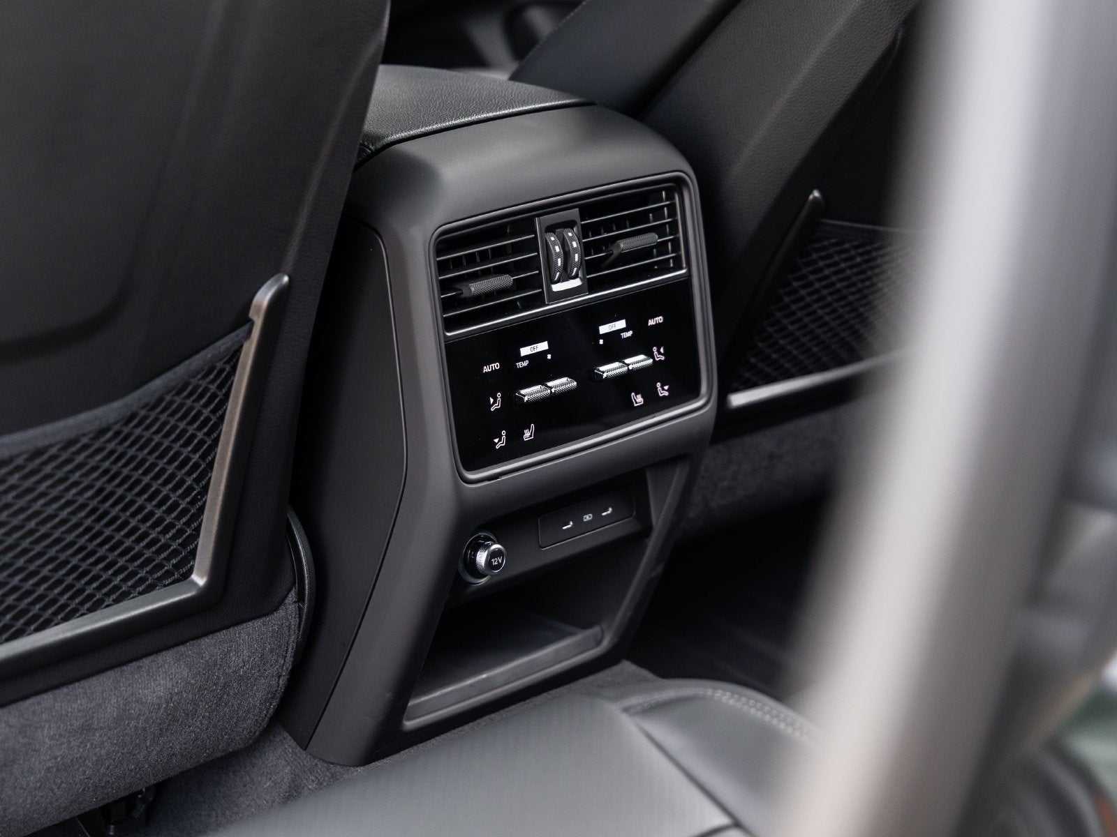 2025 Porsche Cayenne Cayenne E-Hybrid Coupe