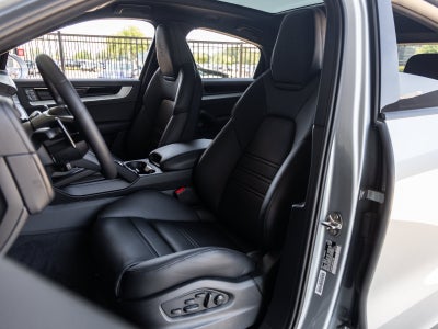 2025 Porsche Cayenne Cayenne E-Hybrid Coupe