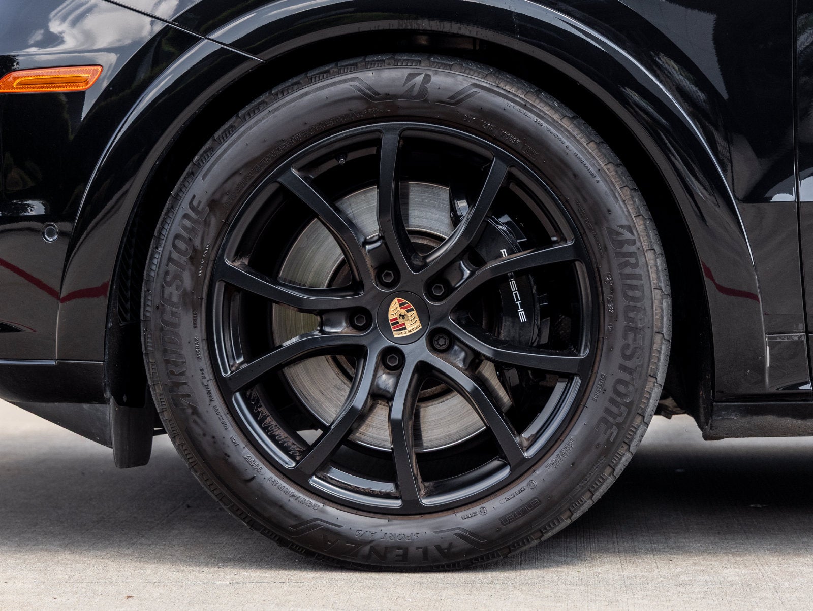 2025 Porsche Cayenne Cayenne GTS Coupe