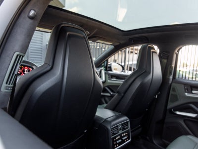 2025 Porsche Cayenne Cayenne GTS Coupe