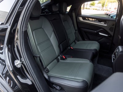 2025 Porsche Cayenne Cayenne GTS Coupe