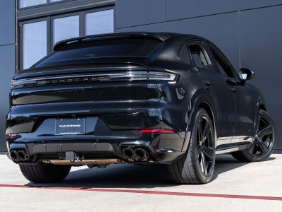 2025 Porsche Cayenne Coupe GTS