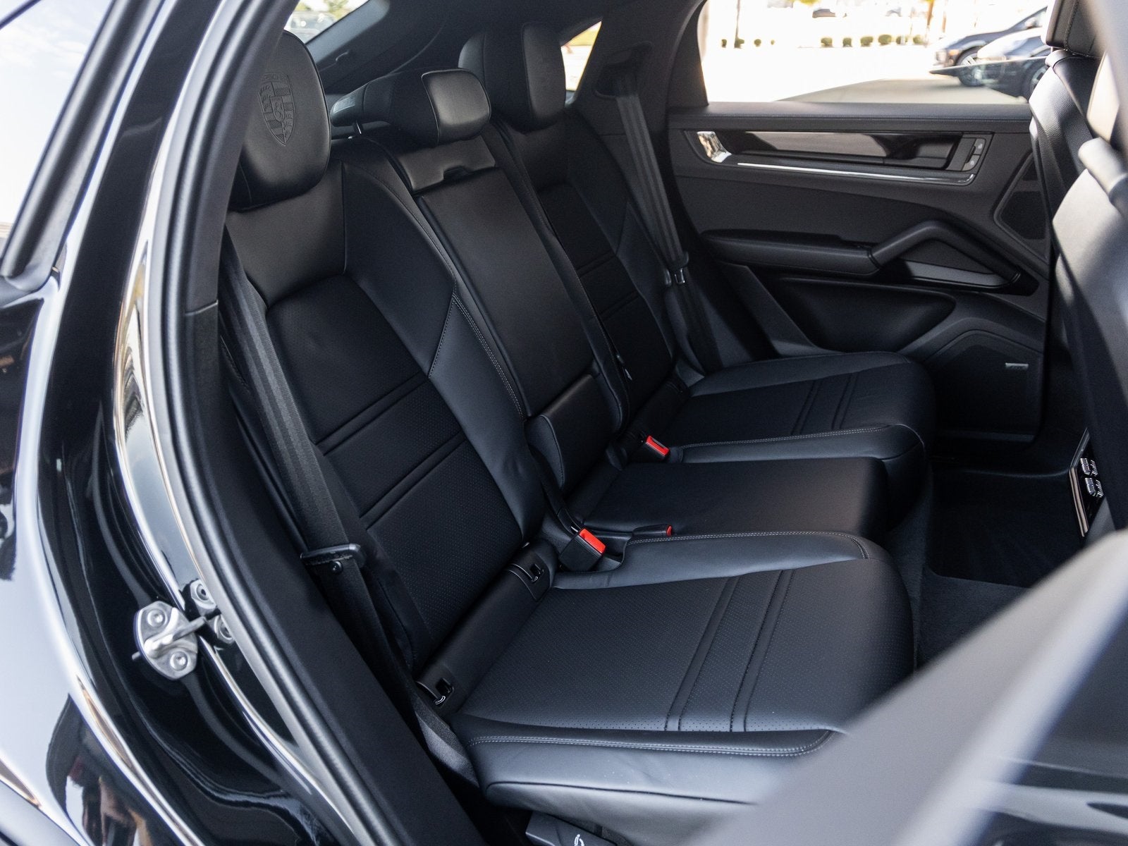 2025 Porsche Cayenne Coupe GTS