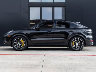 2023 Porsche Cayenne Turbo S E-Hybrid Coupe