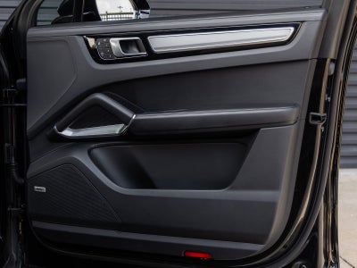2023 Porsche Cayenne Turbo S E-Hybrid Coupe