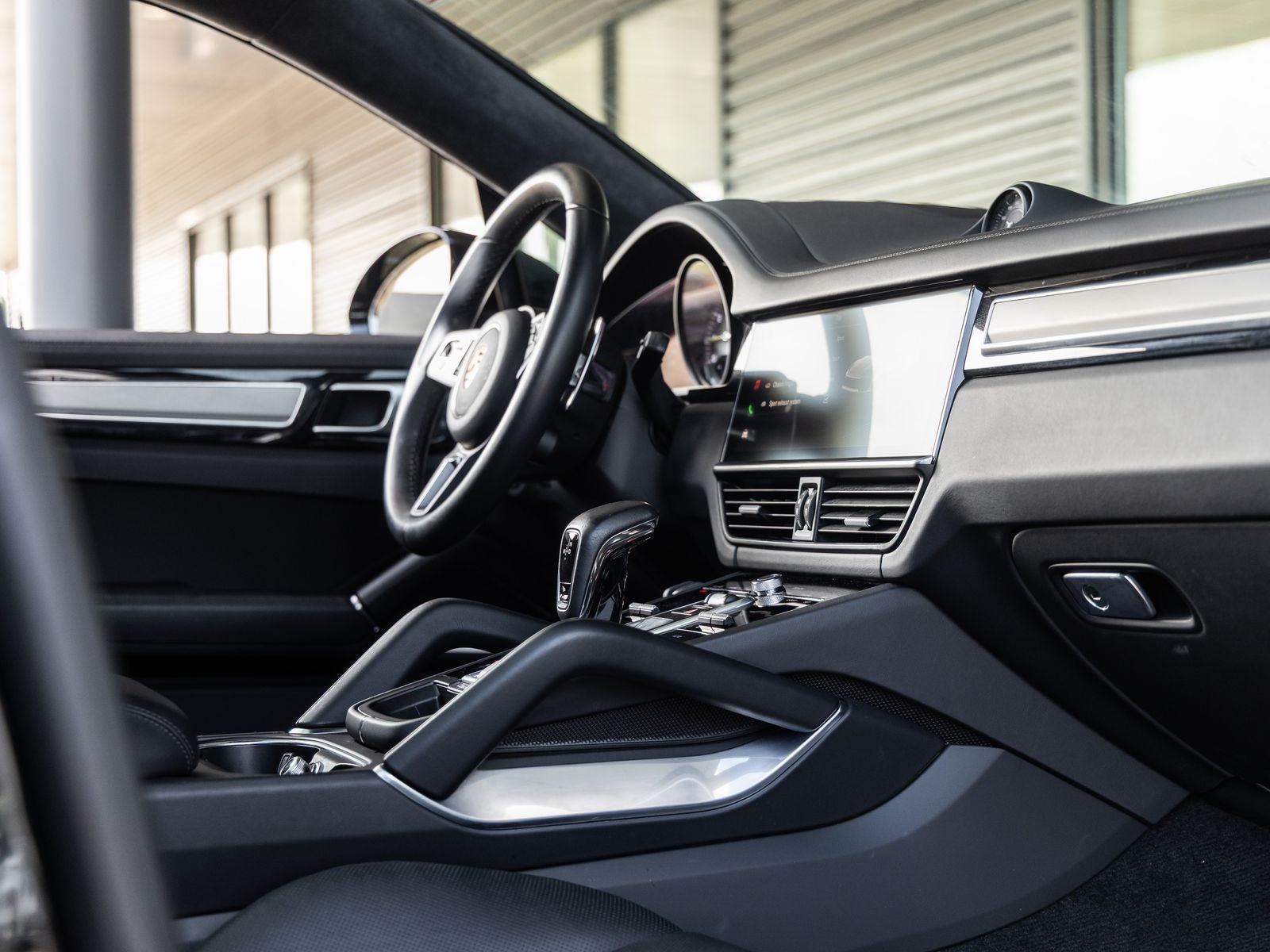2023 Porsche Cayenne Turbo S E-Hybrid Coupe