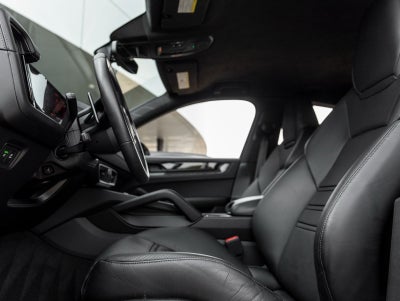 2025 Porsche Cayenne Cayenne Turbo GT