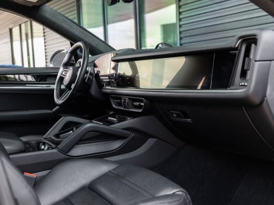 2024 Porsche Cayenne Coupe S