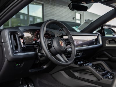 2025 Porsche Cayenne S Coupe