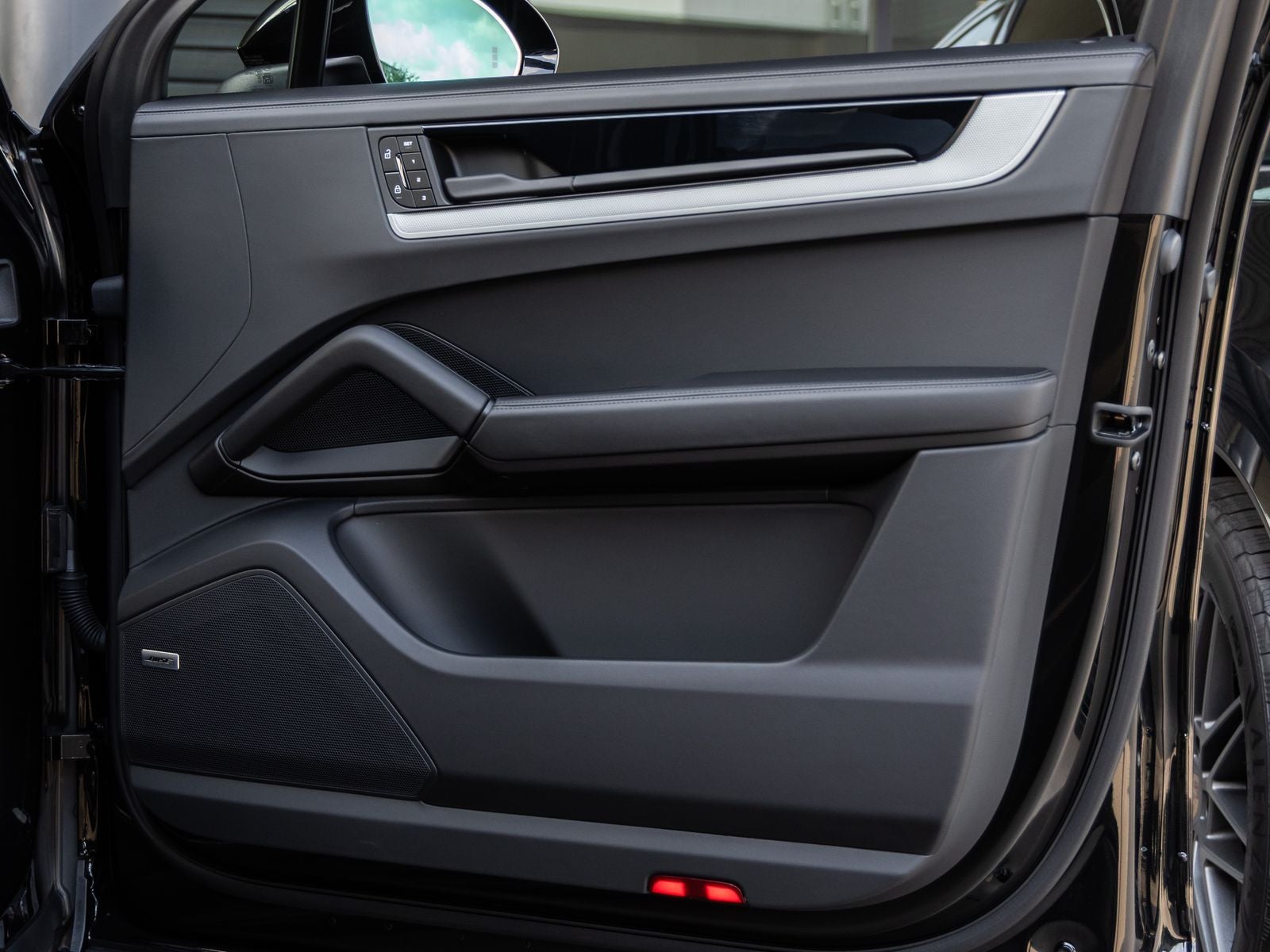 2025 Porsche Cayenne S Coupe