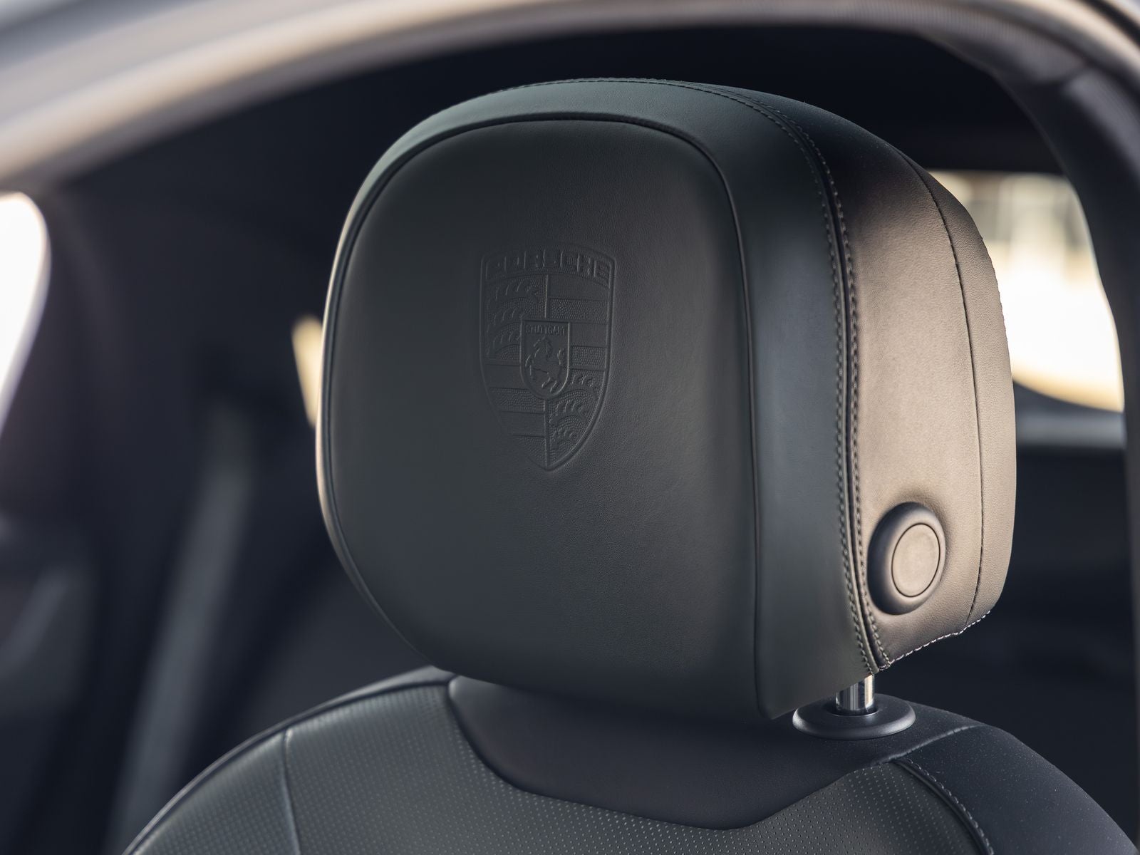 2024 Porsche Cayenne S Coupe