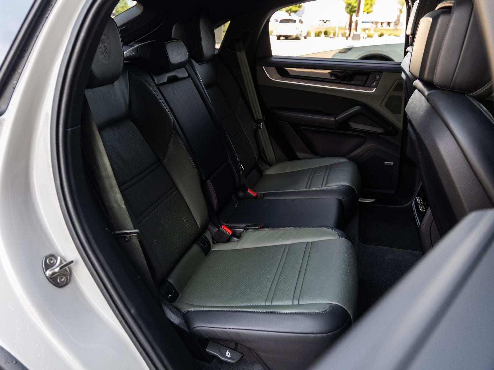 2024 Porsche Cayenne S Coupe