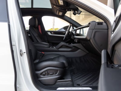 2025 Porsche Cayenne S Coupe