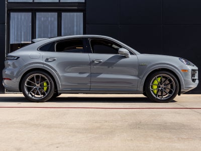 2025 Porsche Cayenne Cayenne Turbo E-Hybrid Coupe
