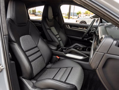 2025 Porsche Cayenne Cayenne Turbo E-Hybrid Coupe
