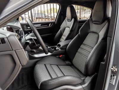 2025 Porsche Cayenne Cayenne Turbo E-Hybrid Coupe