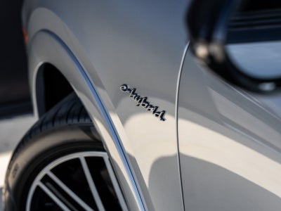 2025 Porsche Cayenne Cayenne S E-Hybrid Coupe