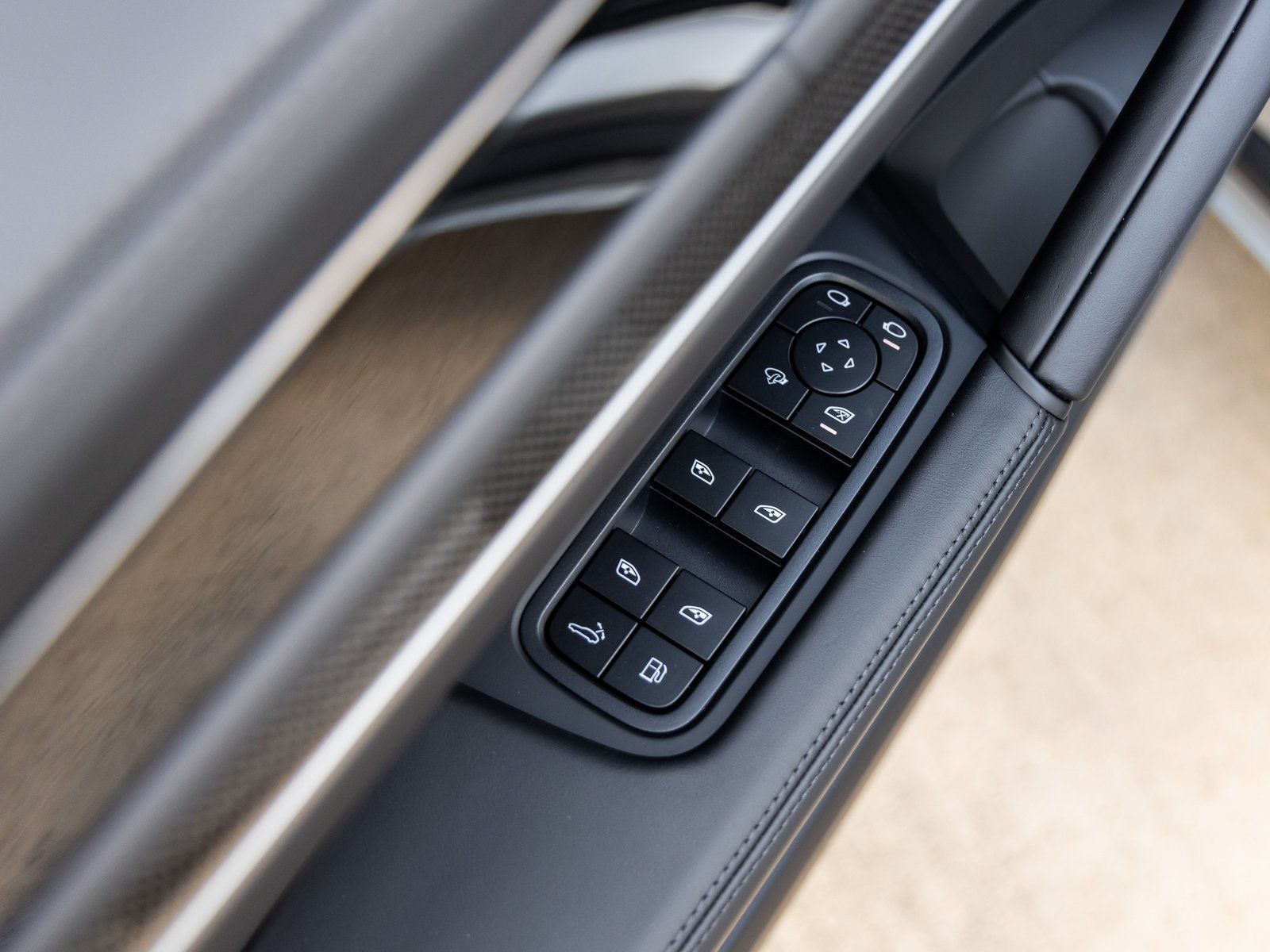 2025 Porsche Cayenne Cayenne S E-Hybrid Coupe