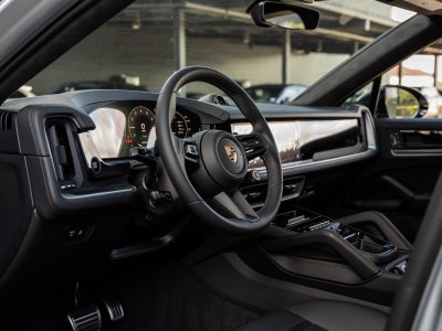 2025 Porsche Cayenne Cayenne S E-Hybrid Coupe
