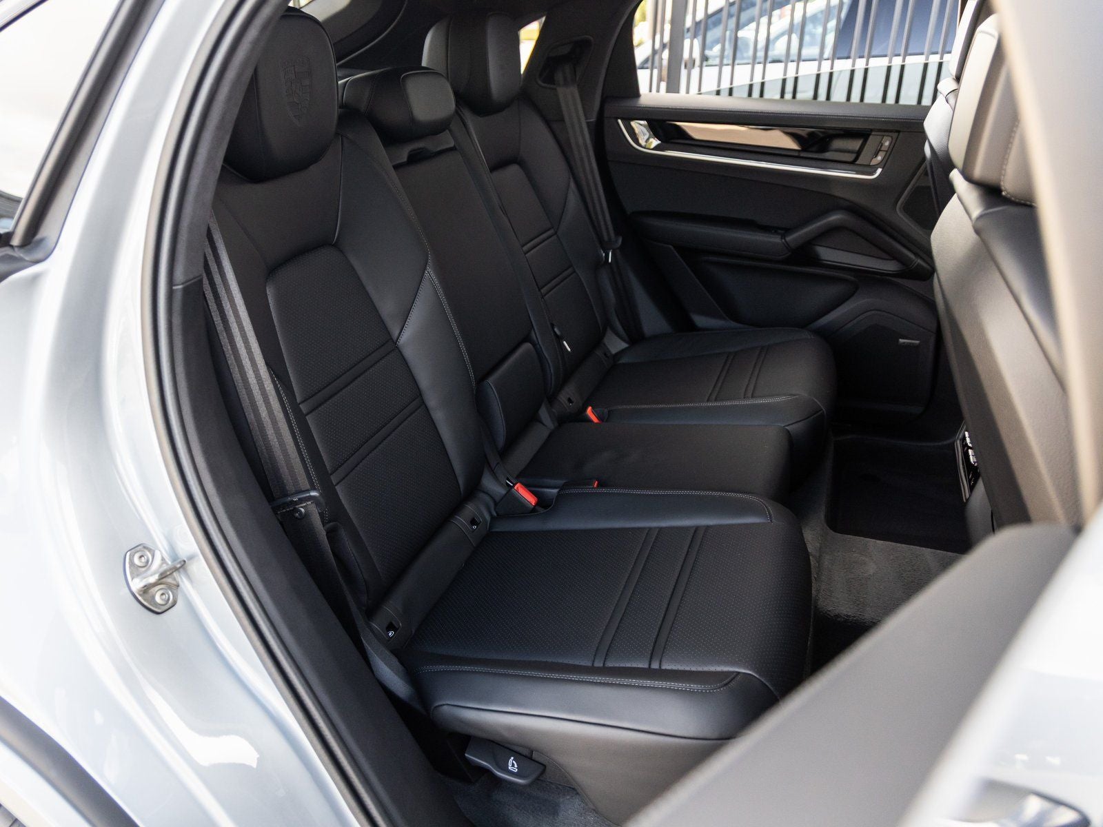 2025 Porsche Cayenne Cayenne S E-Hybrid Coupe