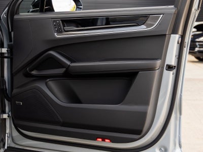 2025 Porsche Cayenne Cayenne S E-Hybrid Coupe