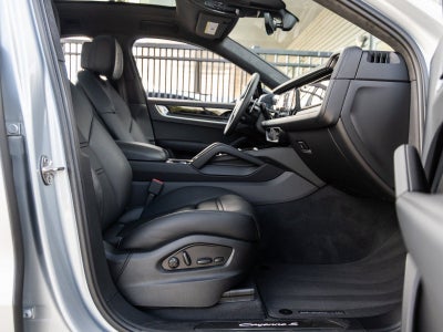 2025 Porsche Cayenne Cayenne S E-Hybrid Coupe