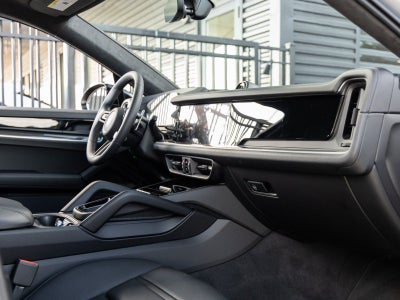 2025 Porsche Cayenne Cayenne S E-Hybrid Coupe