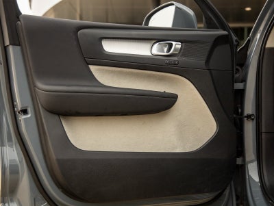 2021 Volvo XC40 Momentum